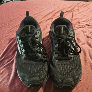 Brooks Black Mesh Athletic Shoes